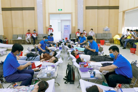 Xây dựng văn hóa, toàn ngành Dầu khí hiến máu tình nguyện - Ảnh 4. Xây dựng văn hóa, toàn ngành Dầu khí hiến máu tình nguyện - Ảnh 4.