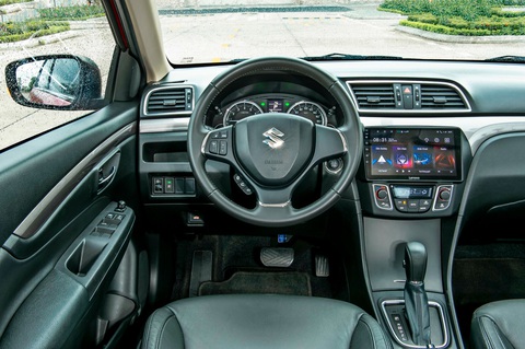 Tựa như căn penthouse rộng rãi, Suzuki Ciaz Mới chinh phục các khách hàng khó tính - Ảnh 3. Tựa như căn penthouse rộng rãi, Suzuki Ciaz Mới chinh phục các khách hàng khó tính - Ảnh 3.
