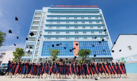 Trường cao đẳng Kinh tế kỹ thuật Vinatex TP.HCM đổi tên lần thứ 5 - Ảnh 1. Trường cao đẳng Kinh tế kỹ thuật Vinatex TP.HCM đổi tên lần thứ 5 - Ảnh 1.