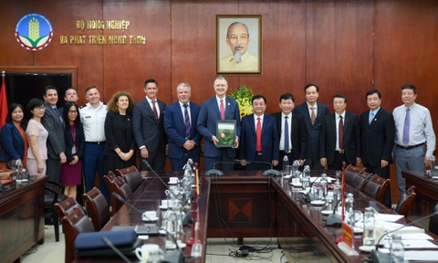 Bộ trưởng Lê Minh Hoan: Chúng tôi cố gắng cải thiện vì một nền nông nghiệp có trách nhiệm - Ảnh 1. Bộ trưởng Lê Minh Hoan: Chúng tôi cố gắng cải thiện vì một nền nông nghiệp có trách nhiệm - Ảnh 1.