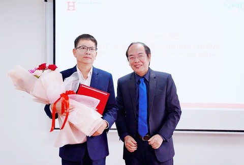 Tăng cường khóa học thực tế doanh nghiệp và chương trình đào tạo 100% tiếng Anh - Ảnh 1. Tăng cường khóa học thực tế doanh nghiệp và chương trình đào tạo 100% tiếng Anh - Ảnh 1.