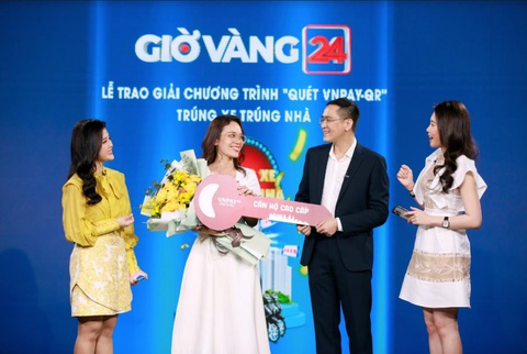 Lộ diện chủ nhân căn hộ Vinhomes chương trình quét VNPAY-QR trúng xe, trúng nhà - Ảnh 1. Lộ diện chủ nhân căn hộ Vinhomes chương trình quét VNPAY-QR trúng xe, trúng nhà - Ảnh 1.