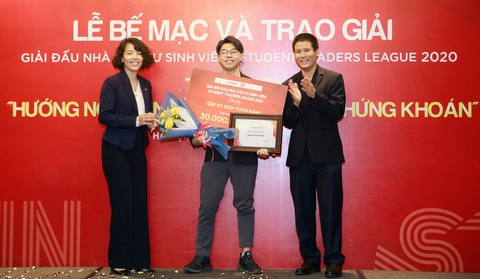 Chỉ 3 lần giao dịch, sinh viên Kinh tế quốc dân thắng Giải đấu Nhà đầu tư sinh viên - Ảnh 1. Chỉ 3 lần giao dịch, sinh viên Kinh tế quốc dân thắng Giải đấu Nhà đầu tư sinh viên - Ảnh 1.