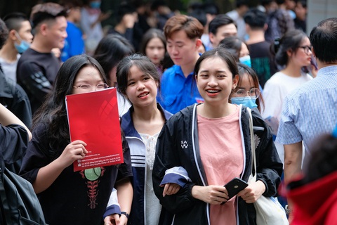 ĐH Quốc gia Hà Nội mở 2 ngành đào tạo nhân lực giỏi chuyên môn và ngoại ngữ - Ảnh 1. ĐH Quốc gia Hà Nội mở 2 ngành đào tạo nhân lực giỏi chuyên môn và ngoại ngữ - Ảnh 1.