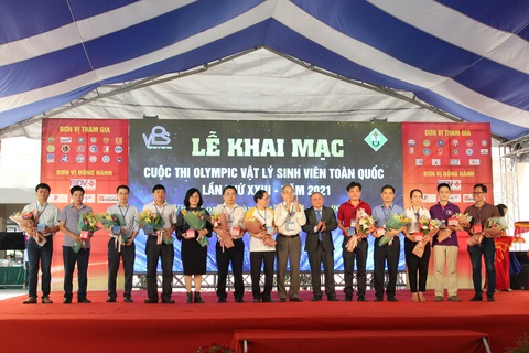 Hơn 200 sinh viên cả nước dự thi Olympic Vật lý toàn quốc - Ảnh 1. Hơn 200 sinh viên cả nước dự thi Olympic Vật lý toàn quốc - Ảnh 1.
