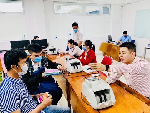 Phải tăng học phí mới đào tạo có chất lượng - Ảnh 1. Phải tăng học phí mới đào tạo có chất lượng - Ảnh 1.
