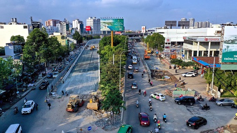 TP.HCM sắp vào mùa mưa: Nơi chạy nước rút chống ngập, nơi... nằm chờ - Ảnh 1. TP.HCM sắp vào mùa mưa: Nơi chạy nước rút chống ngập, nơi... nằm chờ - Ảnh 1.