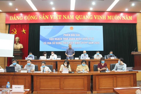 Điều kiện khó, doanh nghiệp chẳng mặn mà tham gia đấu giá hạn ngạch ôtô cũ - Ảnh 1. Điều kiện khó, doanh nghiệp chẳng mặn mà tham gia đấu giá hạn ngạch ôtô cũ - Ảnh 1.