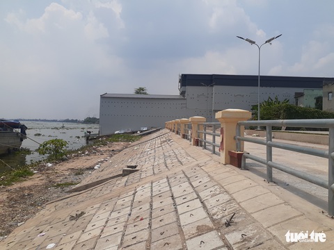 Làm nhà nuôi yến hoàn thành ở khu sạt lở, chính quyền không hay? - Ảnh 1. Làm nhà nuôi yến hoàn thành ở khu sạt lở, chính quyền không hay? - Ảnh 1.