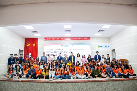 Chọn ngành Quan hệ quốc tế trong bối cảnh toàn cầu hóa - Ảnh 2. Chọn ngành Quan hệ quốc tế trong bối cảnh toàn cầu hóa - Ảnh 2.