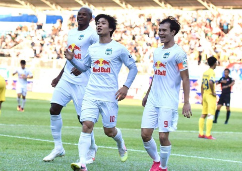 V-League 2021: Sự trỗi dậy của các chân sút nội - Ảnh 1. V-League 2021: Sự trỗi dậy của các chân sút nội - Ảnh 1.
