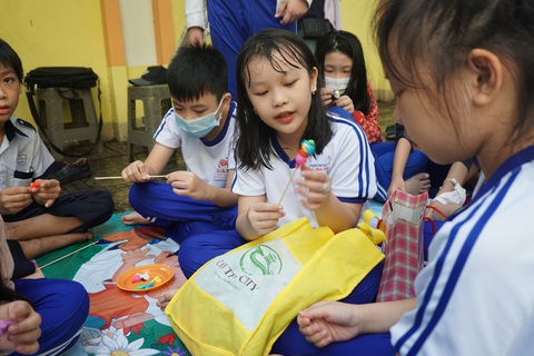 Học sinh tiểu học đến trường có nên dựa vào kết quả khảo sát phụ huynh? - Ảnh 1. Học sinh tiểu học đến trường có nên dựa vào kết quả khảo sát phụ huynh? - Ảnh 1.