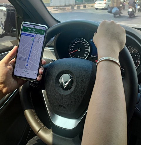 Biến xế yêu thành ‘Smartcar’ với HUD dẫn đường VIETMAP mới - Ảnh 1. Biến xế yêu thành ‘Smartcar’ với HUD dẫn đường VIETMAP mới - Ảnh 1.