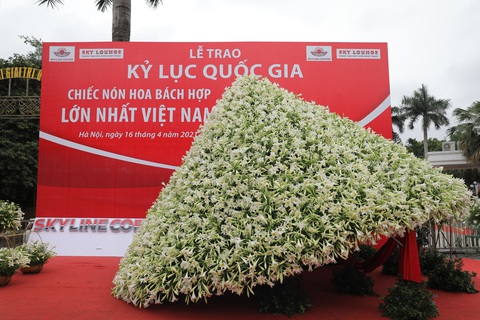 Dân mạng chê kỷ lục quốc gia ‘vớ vẩn’, ban tổ chức mong cộng đồng có cái nhìn cởi mở - Ảnh 1. Dân mạng chê kỷ lục quốc gia ‘vớ vẩn’, ban tổ chức mong cộng đồng có cái nhìn cởi mở - Ảnh 1.