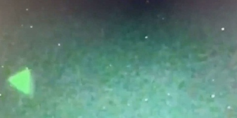 Dân Mỹ báo 7.200 lần thấy UFO trong dịch COVID-19, người ngoài hành tinh sắp chiếm trái đất? - Ảnh 1. Dân Mỹ báo 7.200 lần thấy UFO trong dịch COVID-19, người ngoài hành tinh sắp chiếm trái đất? - Ảnh 1.