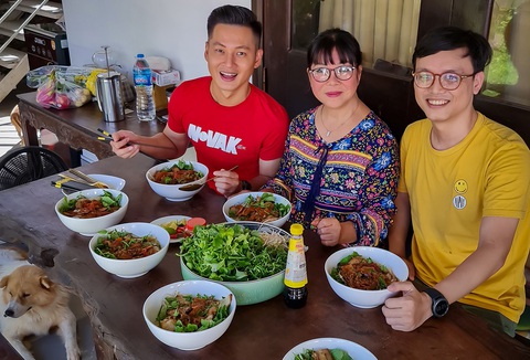 Nhớ Hội An, thèm món ăn tuyệt chiêu của ca sĩ Ánh Tuyết - Ảnh 1. Nhớ Hội An, thèm món ăn tuyệt chiêu của ca sĩ Ánh Tuyết - Ảnh 1.