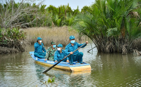 Những sao vuông chống dịch ở Tây Nam - Ảnh 1. Những sao vuông chống dịch ở Tây Nam - Ảnh 1.