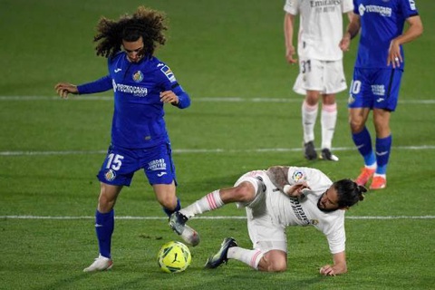 Real Madrid may mắn chia điểm trước Getafe - Ảnh 2. Real Madrid may mắn chia điểm trước Getafe - Ảnh 2.