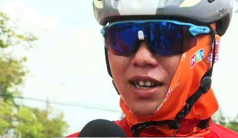 Che một bên mặt, người lính trẻ thắng ấn tượng tại TP Tam Kỳ - Ảnh 2. Che một bên mặt, người lính trẻ thắng ấn tượng tại TP Tam Kỳ - Ảnh 2.