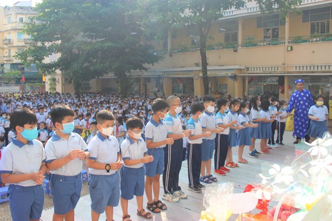 Nhiều trường tổ chức giỗ Tổ Hùng Vương để học sinh tìm hiểu cội nguồn - Ảnh 6. Nhiều trường tổ chức giỗ Tổ Hùng Vương để học sinh tìm hiểu cội nguồn - Ảnh 6.