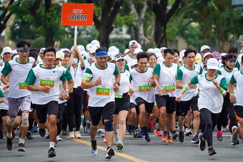 Nutrilite lan tỏa thông điệp sức khỏe ý nghĩa trong ngày hội chạy bộ - Ảnh 1. Nutrilite lan tỏa thông điệp sức khỏe ý nghĩa trong ngày hội chạy bộ - Ảnh 1.
