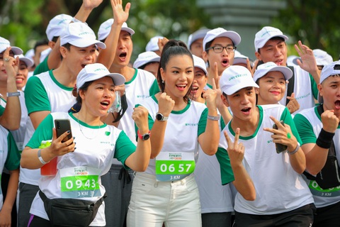 Nutrilite lan tỏa thông điệp sức khỏe ý nghĩa trong ngày hội chạy bộ - Ảnh 4. Nutrilite lan tỏa thông điệp sức khỏe ý nghĩa trong ngày hội chạy bộ - Ảnh 4.