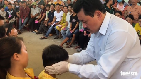 Vụ ‘thần y’ Võ Hoàng Yên chữa bệnh tại Quảng Ngãi: Thu hồi 200 triệu tiền mời thầy - Ảnh 1. Vụ ‘thần y’ Võ Hoàng Yên chữa bệnh tại Quảng Ngãi: Thu hồi 200 triệu tiền mời thầy - Ảnh 1.