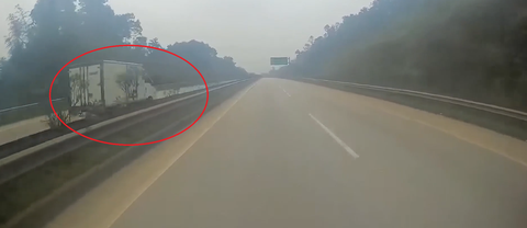 Tài xế đi ngược chiều trên cao tốc Nội Bài - Lào Cai khai lần đầu đi cao tốc không quen đường - Ảnh 2. Tài xế đi ngược chiều trên cao tốc Nội Bài - Lào Cai khai lần đầu đi cao tốc không quen đường - Ảnh 2.
