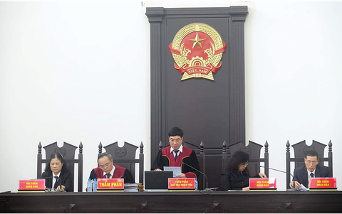 Cựu tổng giám đốc Gang thép Thái Nguyên lãnh 9 năm 6 tháng tù - Ảnh 2. Cựu tổng giám đốc Gang thép Thái Nguyên lãnh 9 năm 6 tháng tù - Ảnh 2.