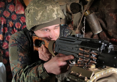 Nga tập trung 150.000 quân ở biên giới Ukraine, Mỹ kêu gọi hàng không ‘thận trọng’ - Ảnh 1. Nga tập trung 150.000 quân ở biên giới Ukraine, Mỹ kêu gọi hàng không ‘thận trọng’ - Ảnh 1.