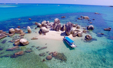 Đảo Belitong được UNESCO công nhận là công viên địa chất toàn cầu - Ảnh 1. Đảo Belitong được UNESCO công nhận là công viên địa chất toàn cầu - Ảnh 1.