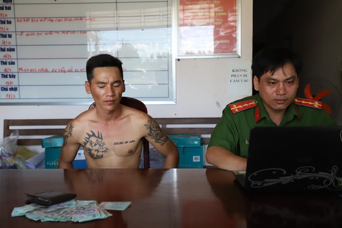 Cướp vàng bạc bạn gái quen qua mạng xong... làm rớt sạch? - Ảnh 1. Cướp vàng bạc bạn gái quen qua mạng xong... làm rớt sạch? - Ảnh 1.