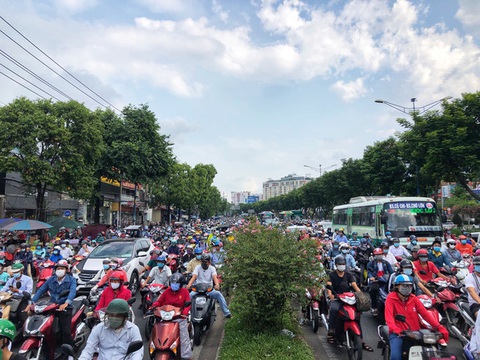 Tổ chức lại giao thông đường Trường Chinh để giảm ùn tắc tại 4 quận - Ảnh 1. Tổ chức lại giao thông đường Trường Chinh để giảm ùn tắc tại 4 quận - Ảnh 1.