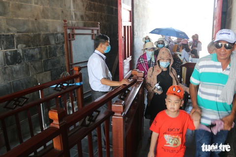Nắng nóng, nghỉ lễ ngắn, người Đà Nẵng, Huế chọn điểm vui chơi đơn giản - Ảnh 8. Nắng nóng, nghỉ lễ ngắn, người Đà Nẵng, Huế chọn điểm vui chơi đơn giản - Ảnh 8.