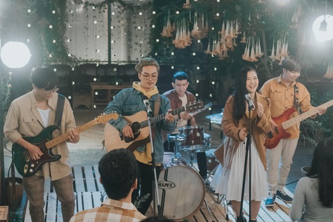 Cứ chill thôi gây sốt tại Trung Quốc, Phương Thanh làm album mộc nhất có thể - Ảnh 1. Cứ chill thôi gây sốt tại Trung Quốc, Phương Thanh làm album mộc nhất có thể - Ảnh 1.