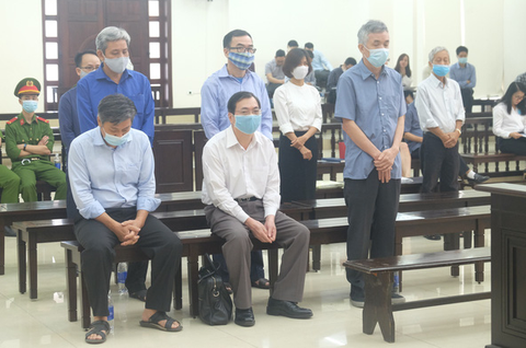 Cựu bộ trưởng Vũ Huy Hoàng lo ngại sức khỏe yếu, không đủ thời gian chấp hành án - Ảnh 2. Cựu bộ trưởng Vũ Huy Hoàng lo ngại sức khỏe yếu, không đủ thời gian chấp hành án - Ảnh 2.