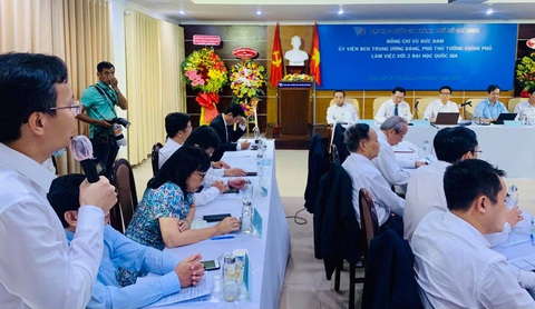 Phó thủ tướng Vũ Đức Đam: 2 Đại học quốc gia phải là đầu tàu kéo - Ảnh 3. Phó thủ tướng Vũ Đức Đam: 2 Đại học quốc gia phải là đầu tàu kéo - Ảnh 3.