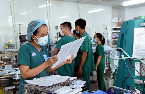 Dịch chuyển nhân sự từ công sang tư: Sẽ còn cạnh tranh mạnh mẽ - Ảnh 1. Dịch chuyển nhân sự từ công sang tư: Sẽ còn cạnh tranh mạnh mẽ - Ảnh 1.