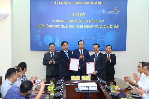 Hai đơn vị của Bộ LĐ-TB&XH bắt tay giảm thất nghiệp - Ảnh 1. Hai đơn vị của Bộ LĐ-TB&XH bắt tay giảm thất nghiệp - Ảnh 1.