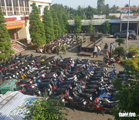 Lần đầu tiên Tiền Giang khởi tố, bắt tạm giam quái xế đua xe trái phép - Ảnh 1. Lần đầu tiên Tiền Giang khởi tố, bắt tạm giam quái xế đua xe trái phép - Ảnh 1.