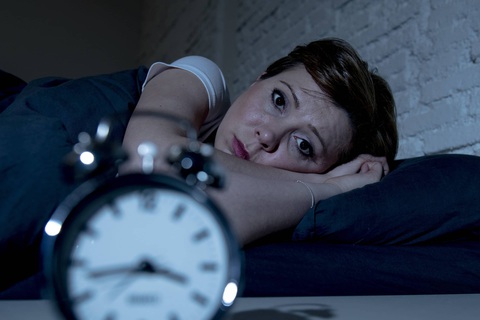 Càng cao tuổi, càng ngủ ít là bình thường? - Ảnh 1. Càng cao tuổi, càng ngủ ít là bình thường? - Ảnh 1.