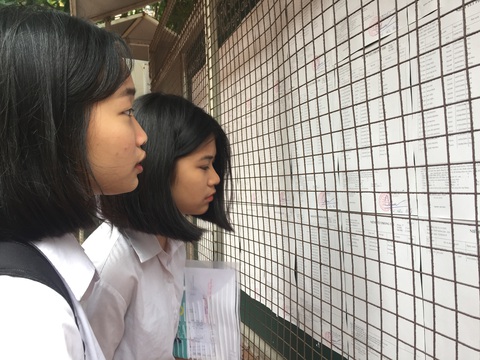 Hà Nội sẽ dừng tuyển sinh hệ song bằng ở lớp 6? - Ảnh 1. Hà Nội sẽ dừng tuyển sinh hệ song bằng ở lớp 6? - Ảnh 1.
