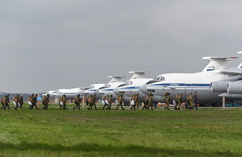 Ukraine: Nga rút quân không đủ để giải quyết xung đột giữa 2 nước - Ảnh 1. Ukraine: Nga rút quân không đủ để giải quyết xung đột giữa 2 nước - Ảnh 1.