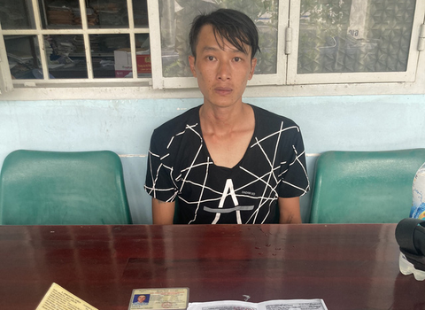 Nổ súng chỉ thiên khống chế tài xế dương tính ma túy tấn công CSGT - Ảnh 1. Nổ súng chỉ thiên khống chế tài xế dương tính ma túy tấn công CSGT - Ảnh 1.
