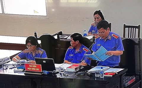 Cựu bộ trưởng Vũ Huy Hoàng bị đề nghị 10-11 năm tù - Ảnh 2. Cựu bộ trưởng Vũ Huy Hoàng bị đề nghị 10-11 năm tù - Ảnh 2.