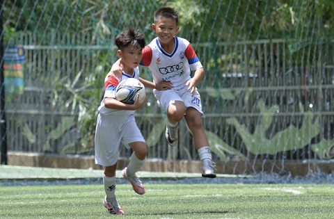 Hàng trăm cầu thủ U9 ra sân vì những người bạn - Ảnh 5. Hàng trăm cầu thủ U9 ra sân vì những người bạn - Ảnh 5.