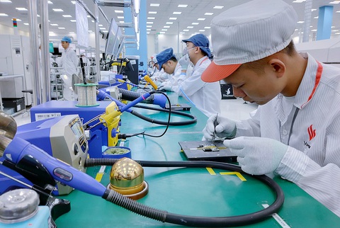 Doanh nghiệp Việt tranh nhau gom chip, ứng phó cơn sốt chip toàn cầu - Ảnh 1. Doanh nghiệp Việt tranh nhau gom chip, ứng phó cơn sốt chip toàn cầu - Ảnh 1.