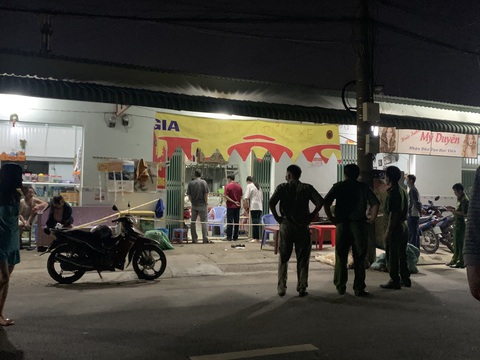 Người đàn ông rửa xe nghi bị nhóm đòi nợ đánh chết - Ảnh 1. Người đàn ông rửa xe nghi bị nhóm đòi nợ đánh chết - Ảnh 1.