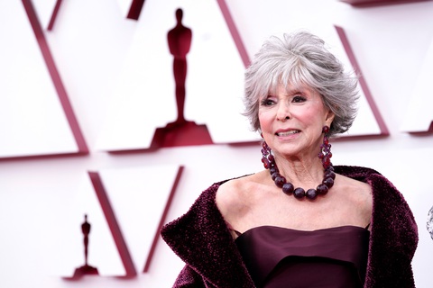 Thảm đỏ Oscar 2021 vẫn hào nhoáng mặc COVID-19 - Ảnh 10. Thảm đỏ Oscar 2021 vẫn hào nhoáng mặc COVID-19 - Ảnh 10.