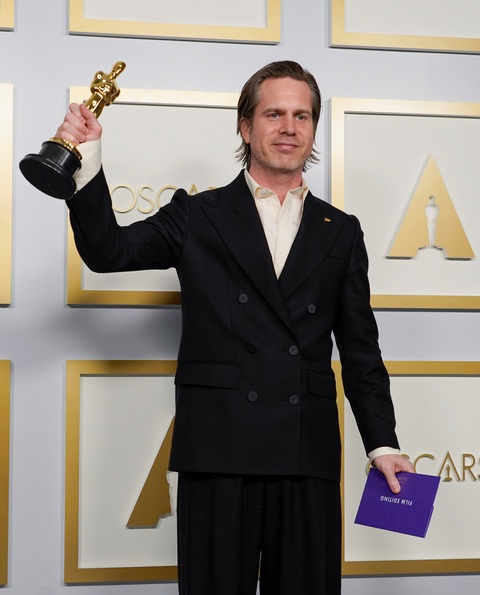 Oscar 2021: Nomadland giành 3 tượng vàng cho phim, đạo diễn và nữ chính xuất sắc - Ảnh 9. Oscar 2021: Nomadland giành 3 tượng vàng cho phim, đạo diễn và nữ chính xuất sắc - Ảnh 9.